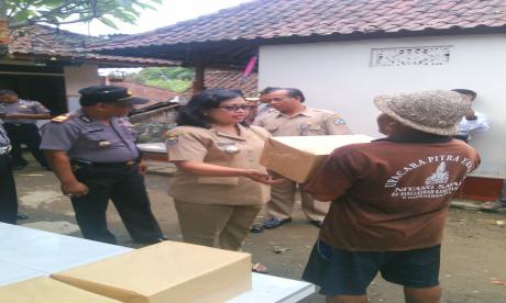 Penyerahan bantuan