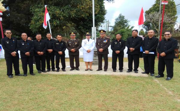 Upacara Pengibaran Bendera Merah Putih