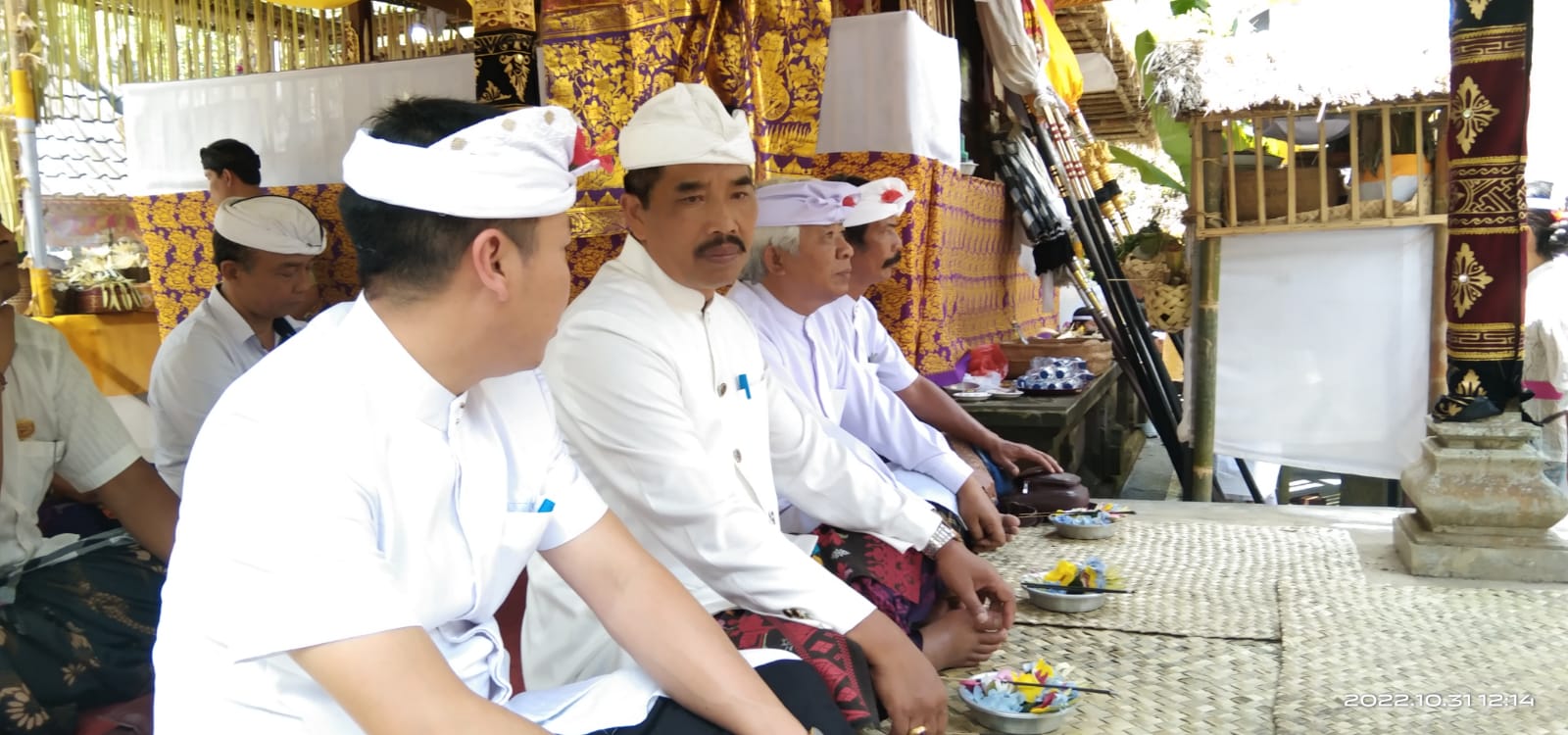 Uleman di pura taman sari be.tanggahan tenga