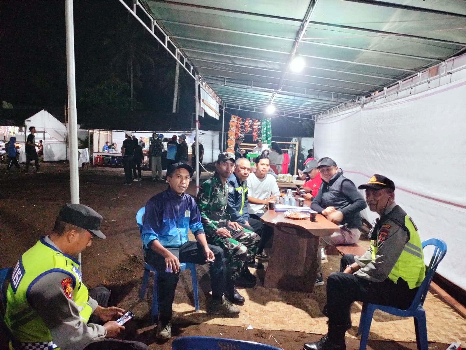 Camat Susut Bersapa# Bersinergi Untuk Menyapa# pemantauan Turnamen Voly segitiga emas Cup 1 di Br. P