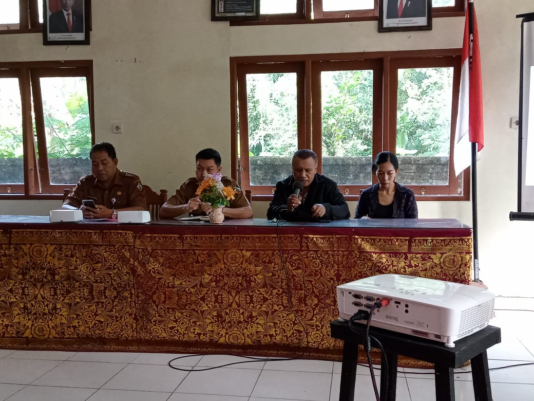 Camat Susut Bersapa#Bersinergi Untuk Menyapa#Bapak camat Susut Menghadiri Rapat Sosialisasi HIV-AIDS Tentang Kader Peduli AIDS