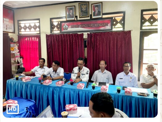 #Camat Susut Bersapa, bersinergi untuk menyapa# Pembinaan Persiapan Lomba Evaluasi Perkembangan Desa
