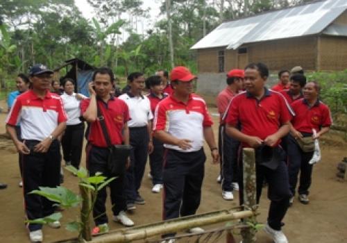 Gerbangdes Sigot di Desa Tiga