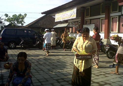 Persembahyangan Bersama  Saraswati